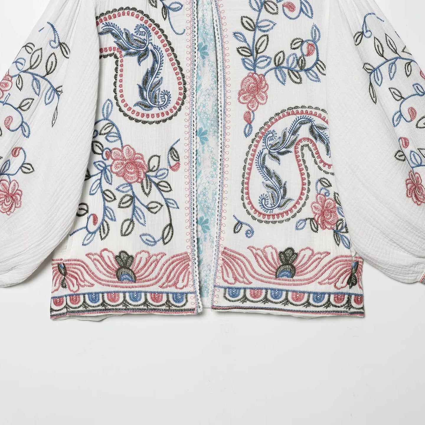 Stijlvolle open jacket met geborduurde kanten details
