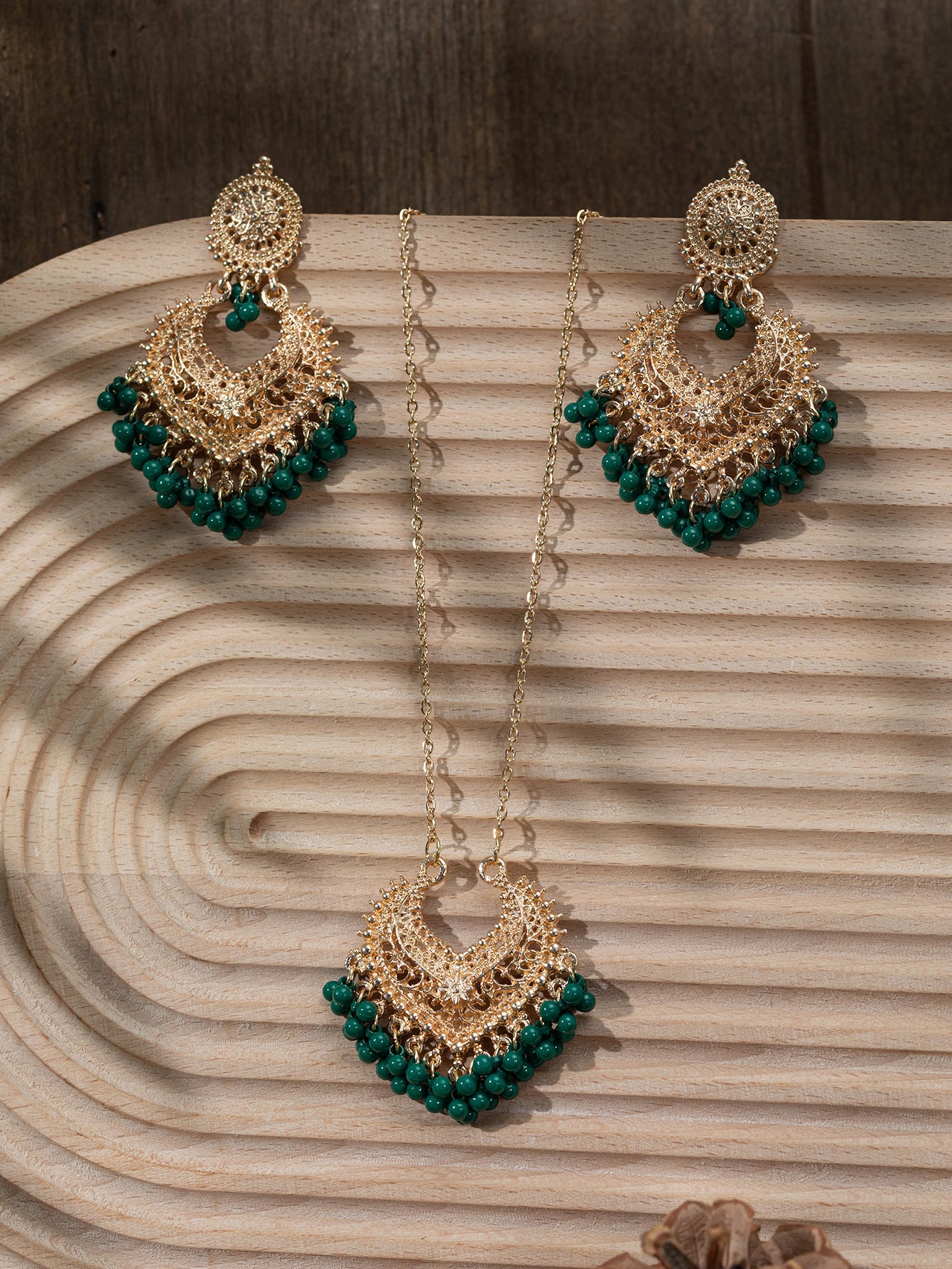 Bohemian retro oorbellen en ketting set met belletjes