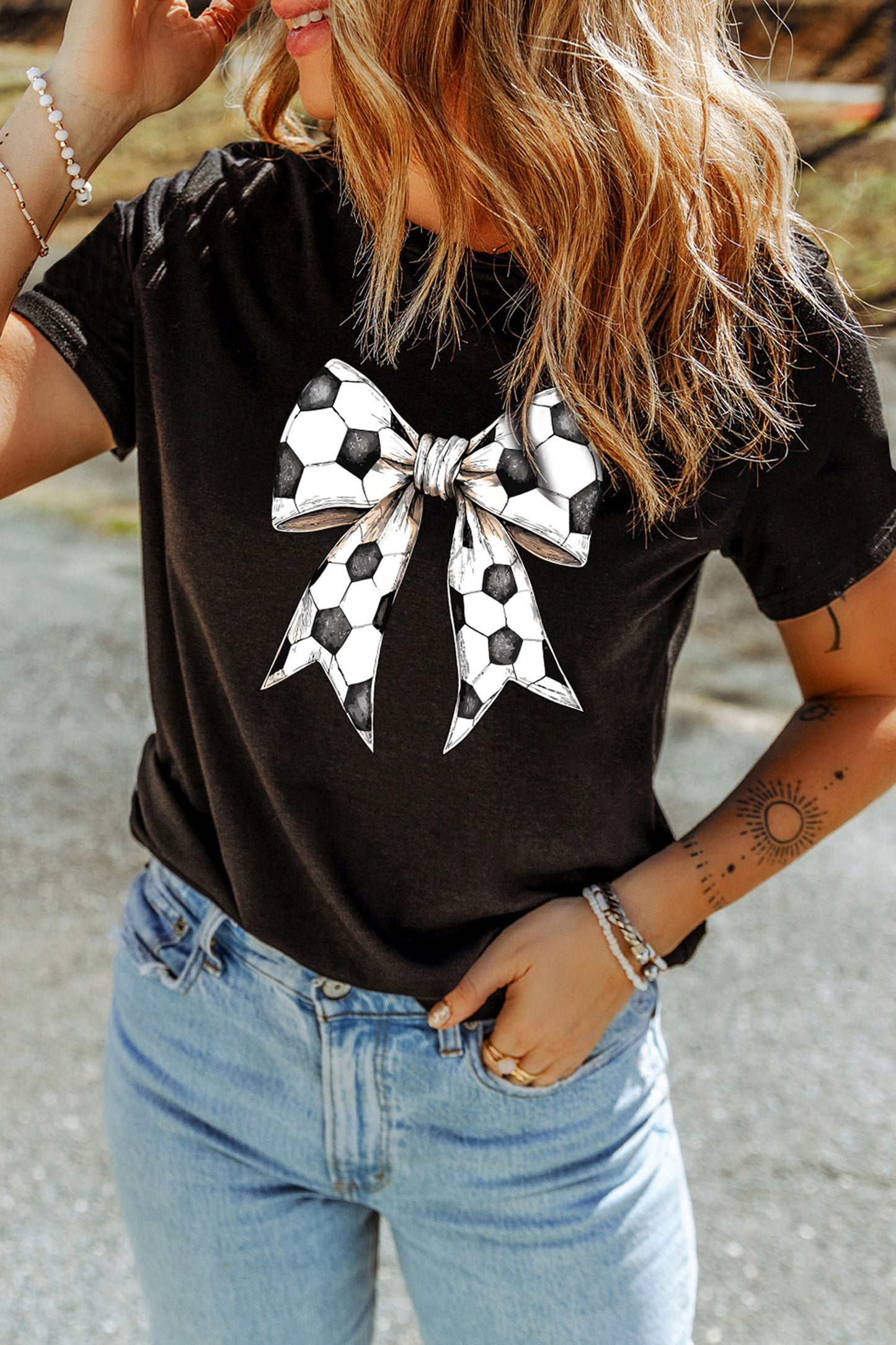 Zwart T-shirt met voetbalstrik-print