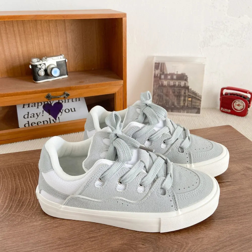 Contrasterende unisex sneakers met ronde neus