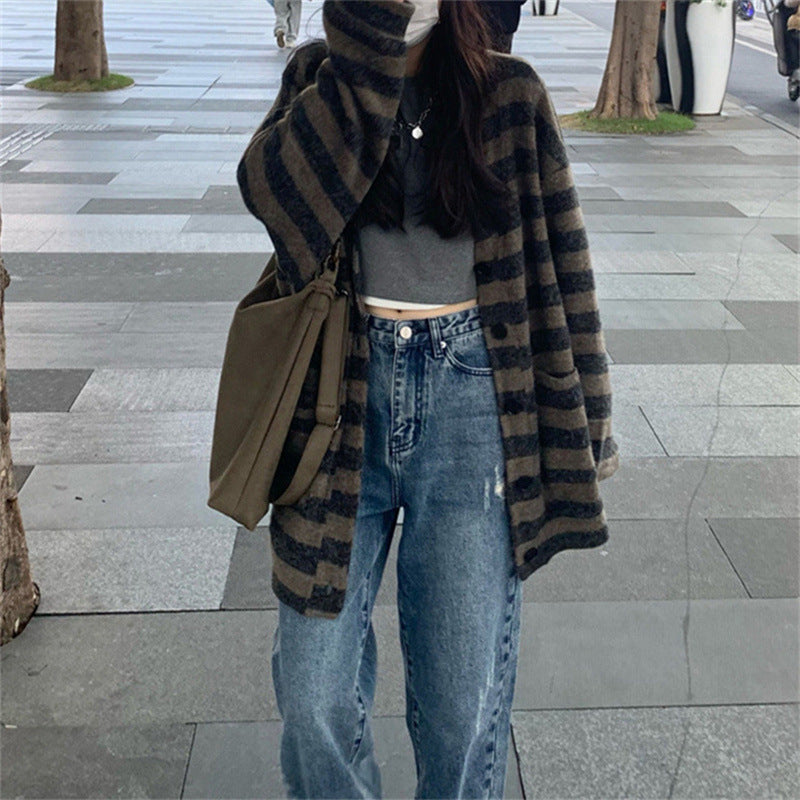 Gestreept gebreid vest