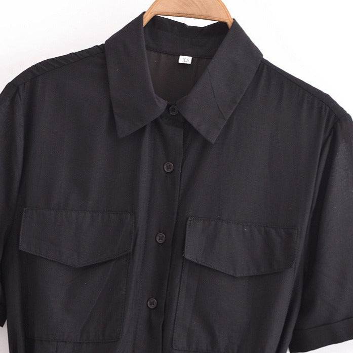 Stijlvolle overhemdjurk met knopen kantendetails en ceintuur in luxe uitvoering