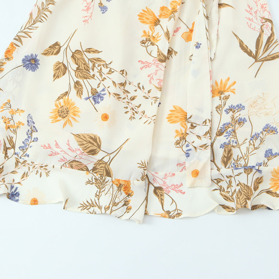 Stijlvolle dames wikkeljurk met V-hals ruches aan de zoom