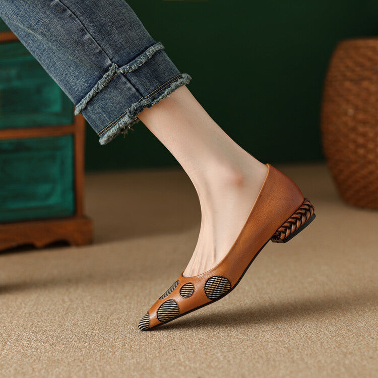 Dames platte leren schoenen met vierkante gevlochten hak van schapenvacht