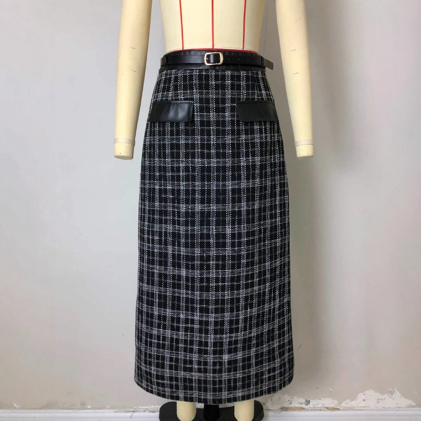 High waisted plaid long skirt