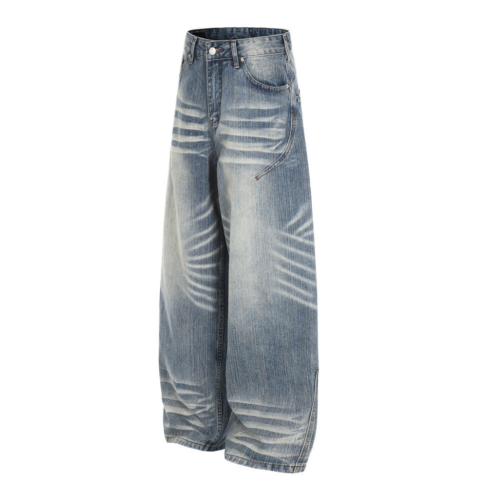 Witgewassen denim jeans in gebogen mes vorm