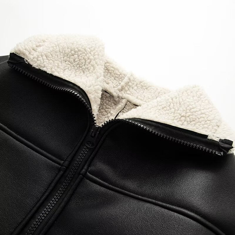 Halflange PU jas met zakken ritssluiting en imitatiebont details