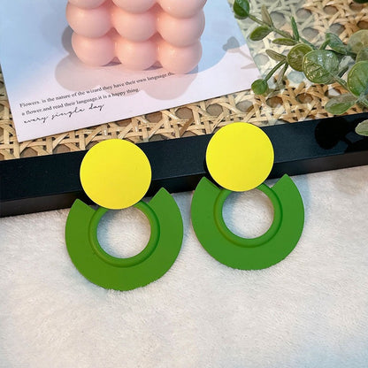 Geometric circular earrings for women