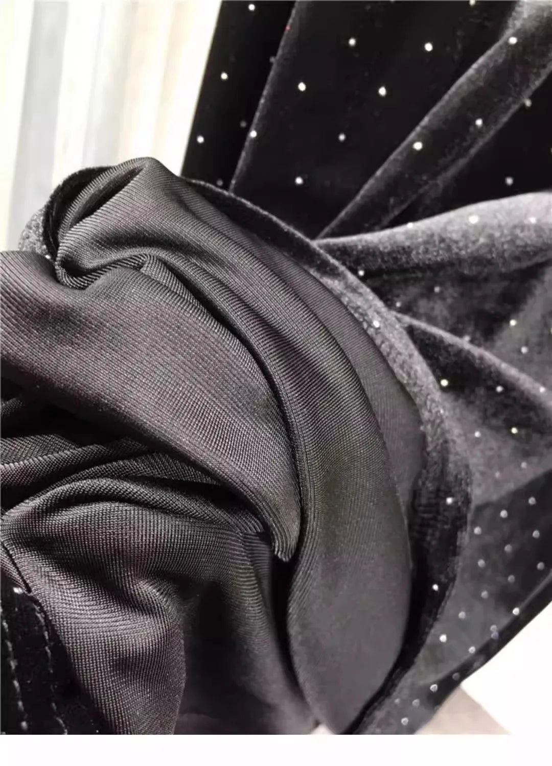 Luxe coltrui met strassversiering plus size