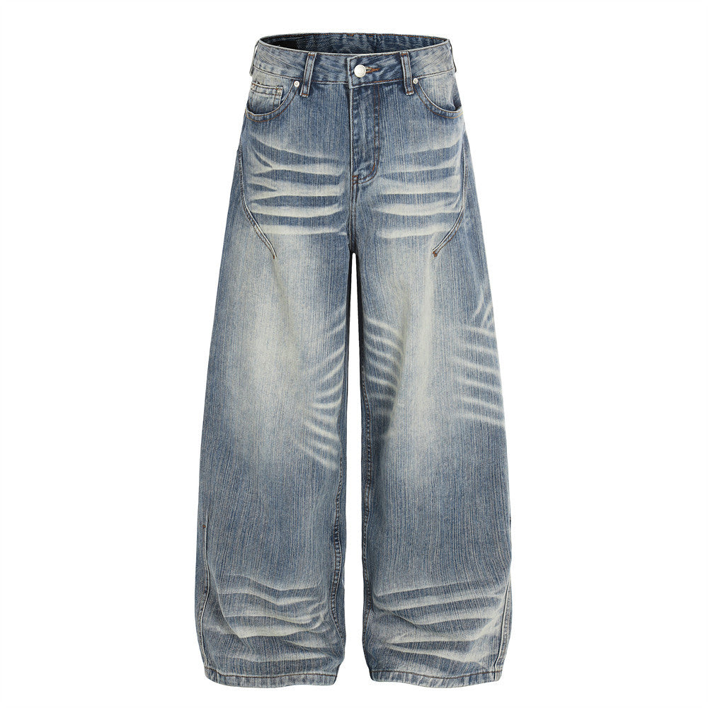 Witgewassen denim jeans in gebogen mes vorm