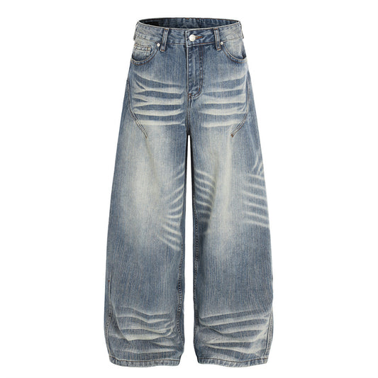 Witgewassen denim jeans in gebogen mes vorm