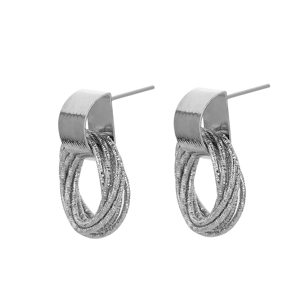 Retro metallic oorbellen met meerdere kleine cirkelvormige hangers