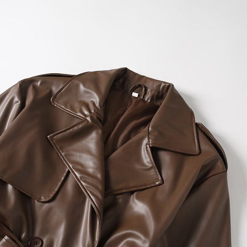 Elegant and minimalist long leather jacket