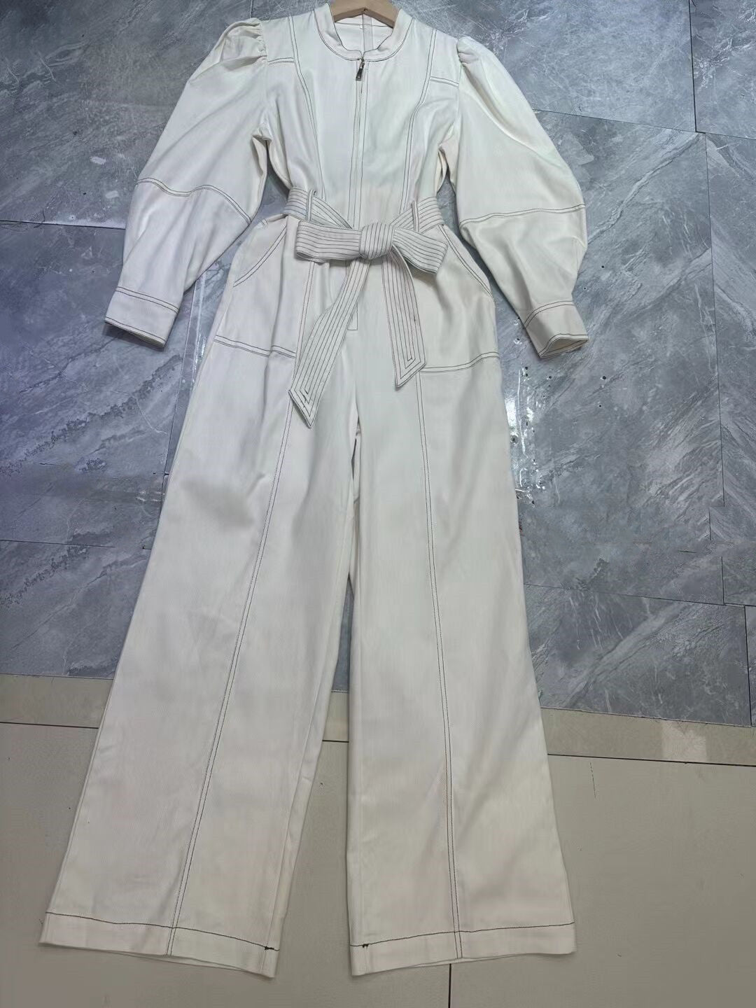 European and American vacation style lantern sleeves, long sleeves, zipper ties, wide leg jumpsuit, long pants