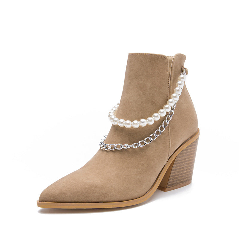 Korte laarzen voor dames met parel-ketting details spitse neus en hoge blokhakken