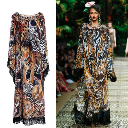 Losse maxi-jurk  in catwalkstijl met dierenprint