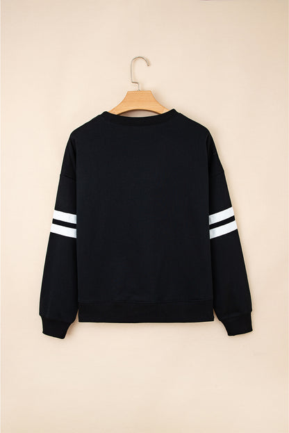 Preppy sweatshirt met strepen op de mouwen en een losse pasvorm