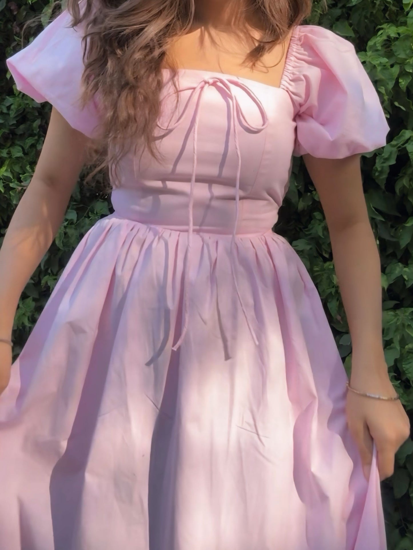 Maxi-jurk met pofmouwen en strik