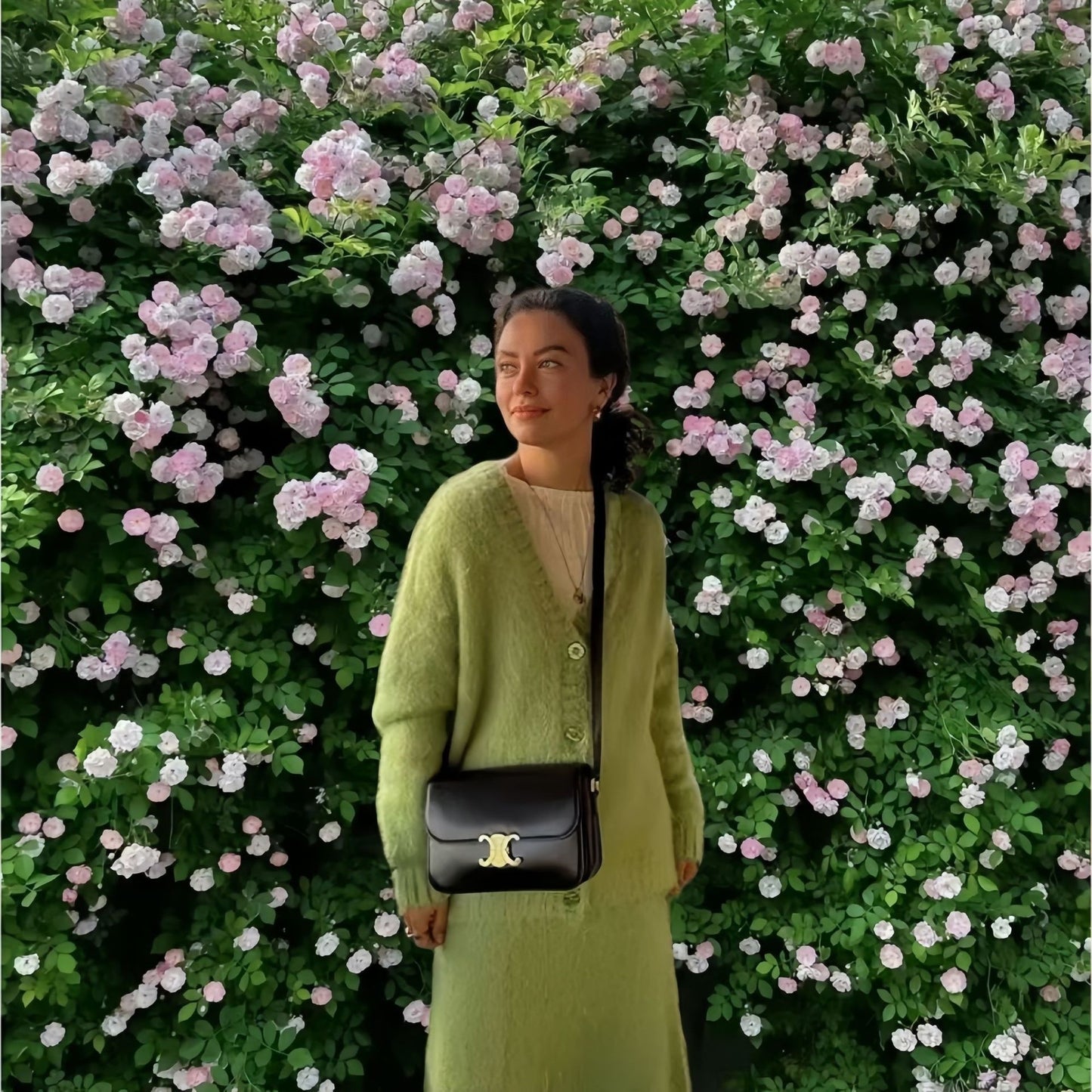 Eelegante gebreide V-hals trui of vest plus rok set