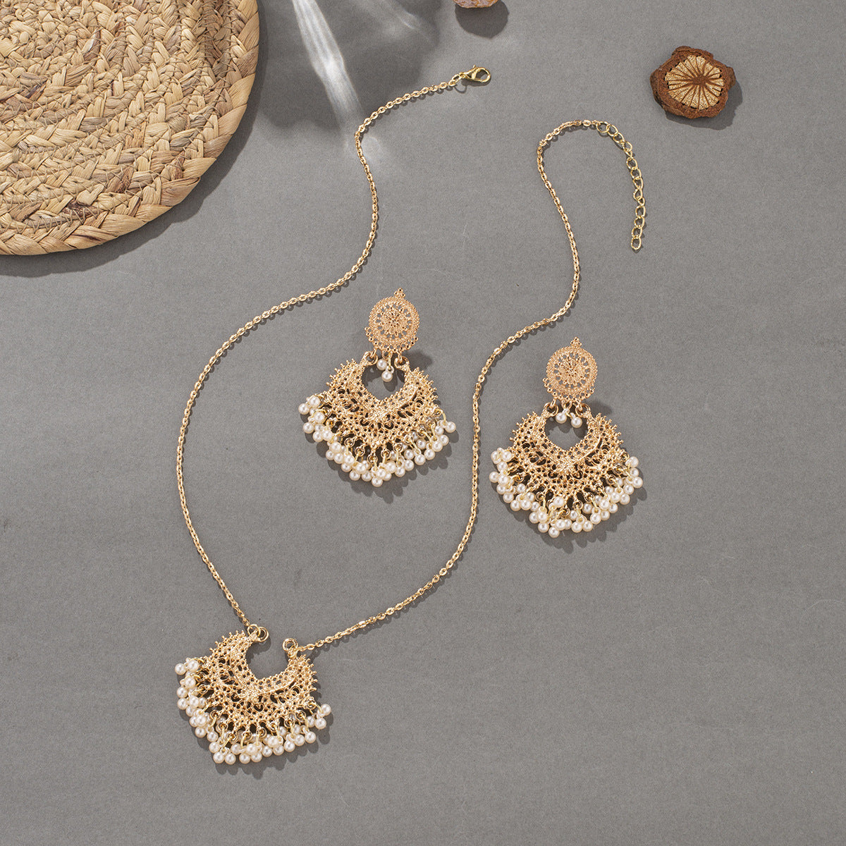 Bohemian retro oorbellen en ketting set met belletjes