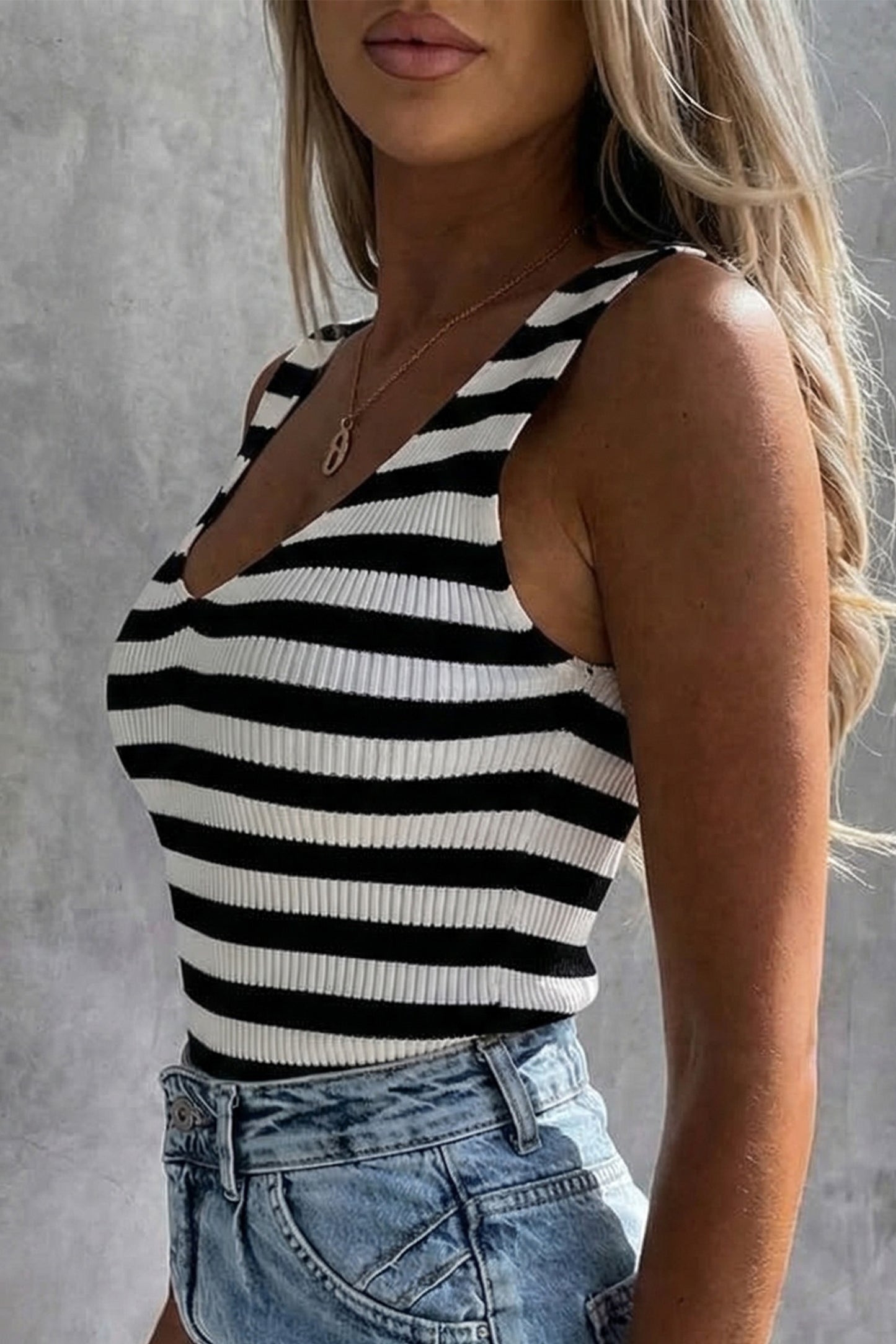 Wit gestreept mouwloze V-hals geribde tanktop met lage rug