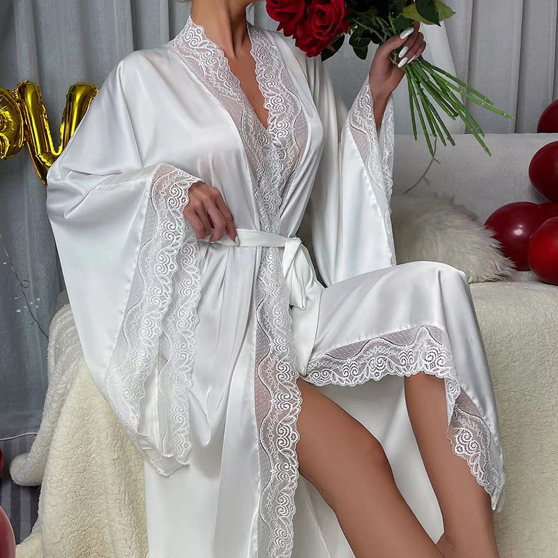 Lady's lace long-sleeved nightgown set