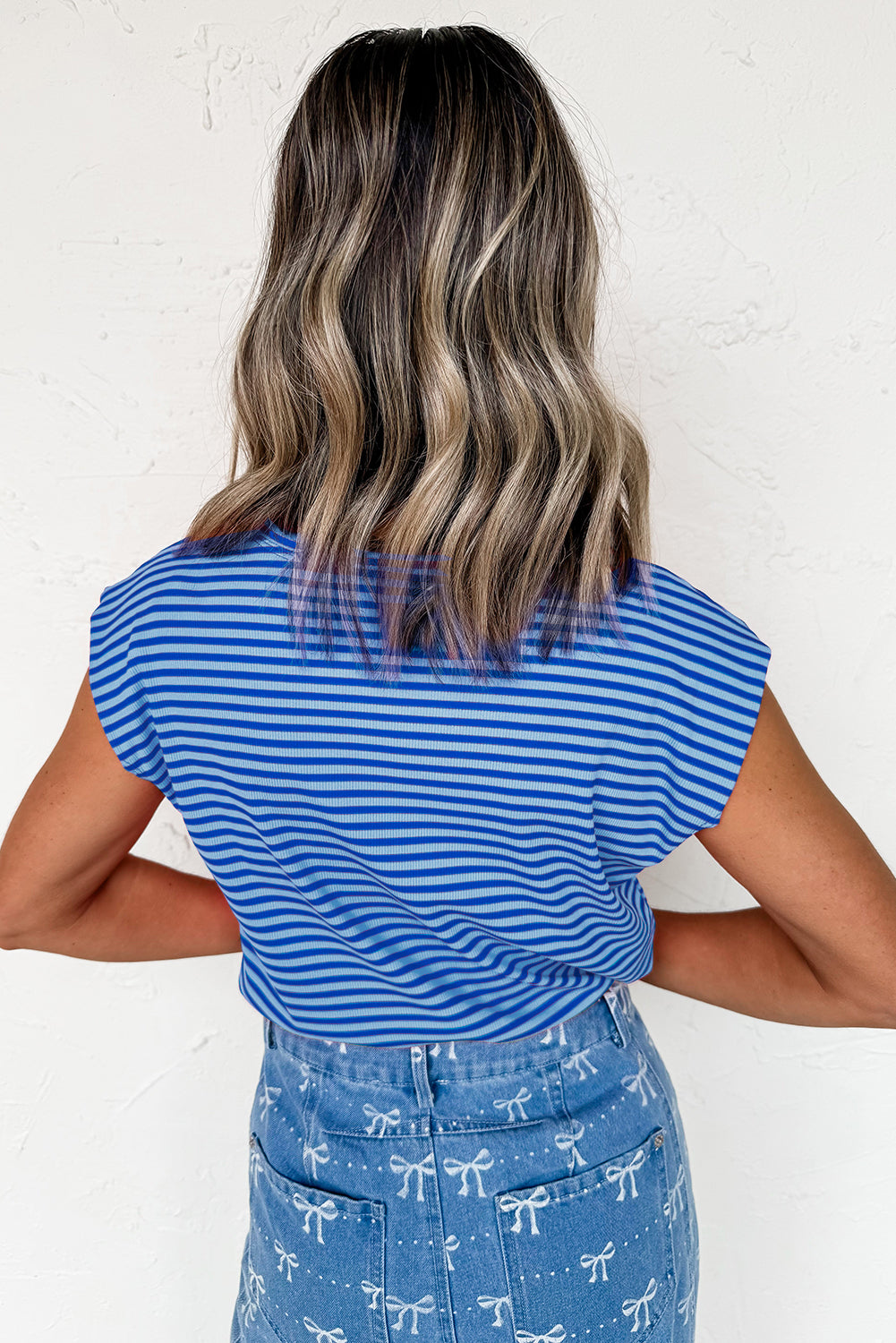 Gestreepte T-shirt met ribboord korte mouwen en ronde hals