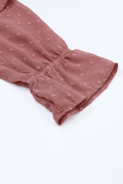 Vurig rode blouse met Zwitserse stippen vetersluiting V-hals en ruches