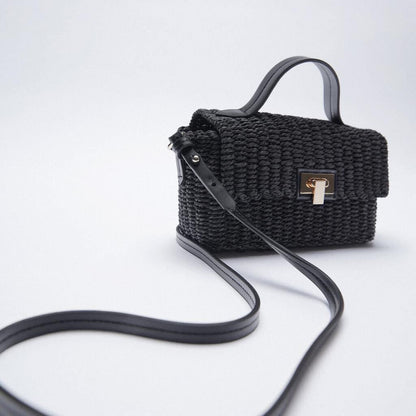 Crossbody tas van geweven stro