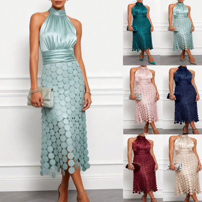 Mouwloze midi-jurk met hoge hals en patchwork