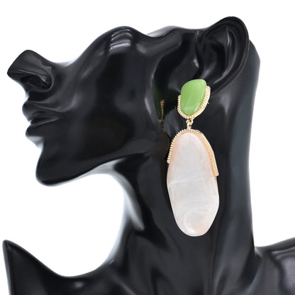 Witte onrelmatige acryl oorbellen met imitatiesteen hanger voor dames