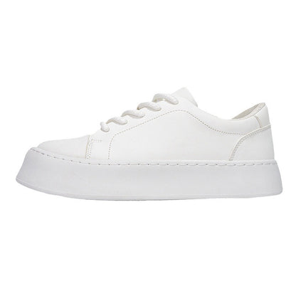 Modieuze witte heren sneakers met veters en dikke zool lakleer