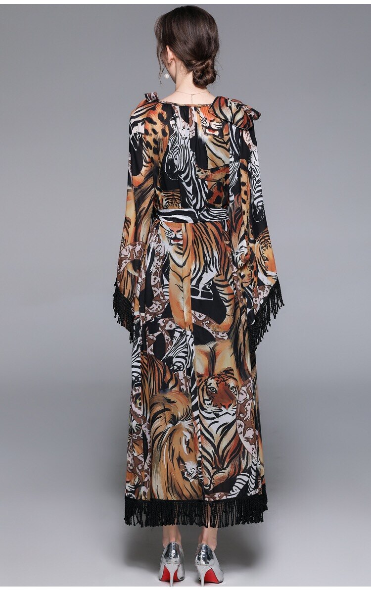 Losse maxi-jurk  in catwalkstijl met dierenprint