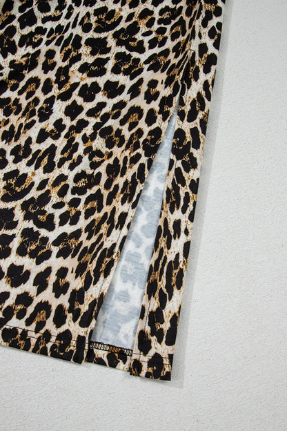 Mouwloze maxi-jurk met luipaardprint en zijsplit
