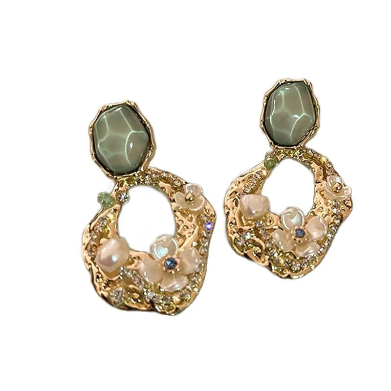 Esthetische oorbellen met zirkonia in de vorm van een bloem voor dames