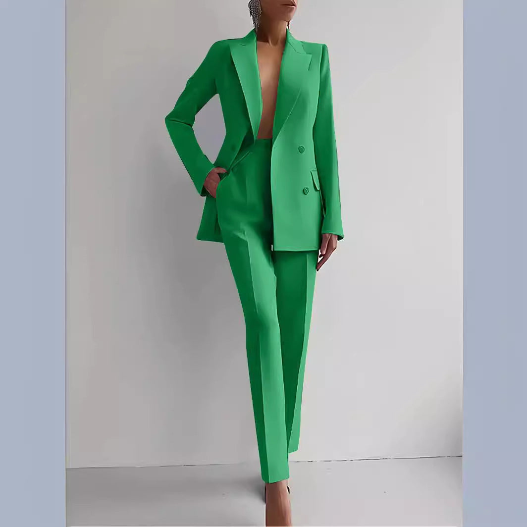 Elegante damespak in zakelijke stijl