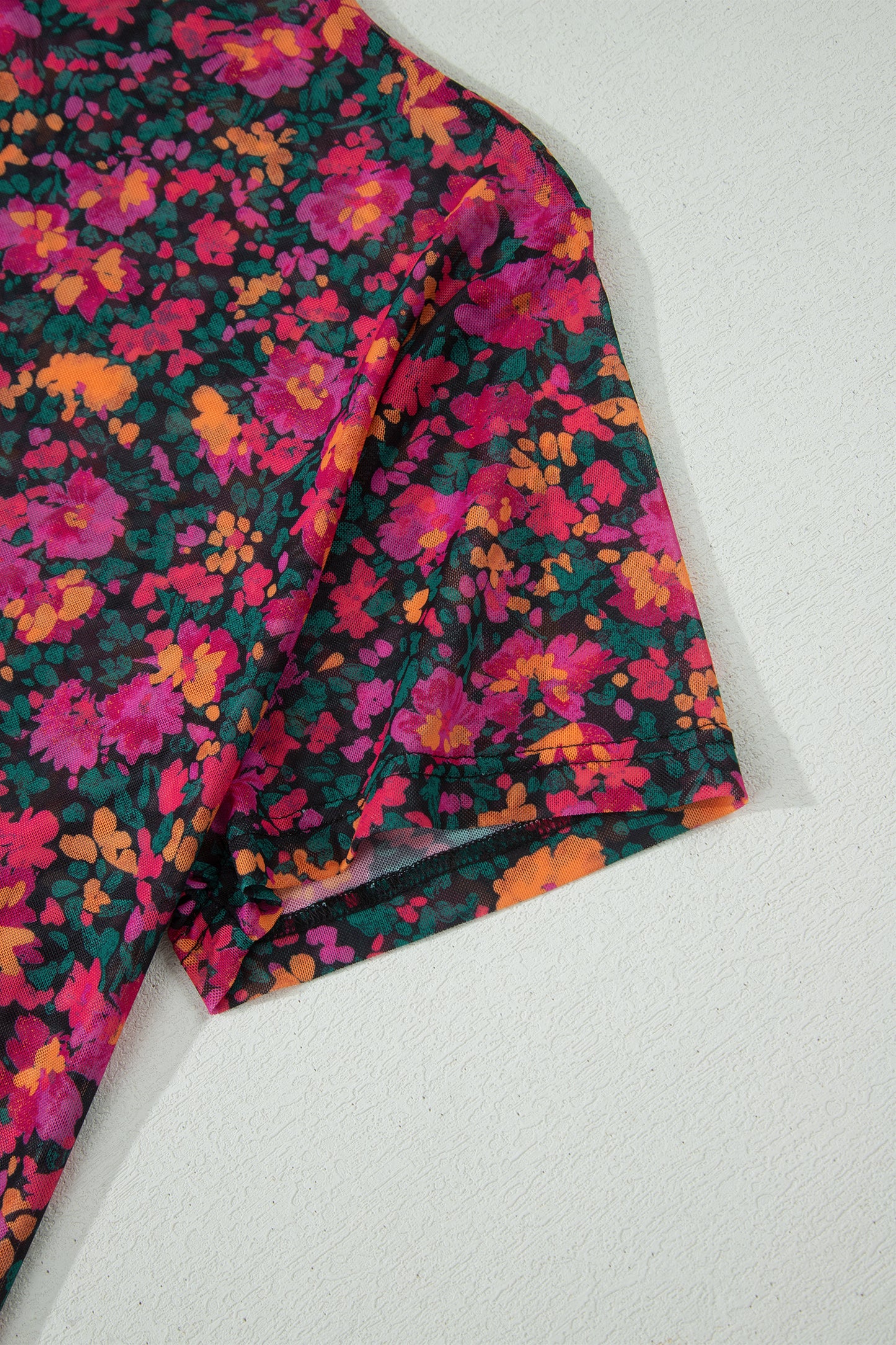 Roze Plus Size Bloemen Mesh Top met Korte Mouwen en Hoge Hals