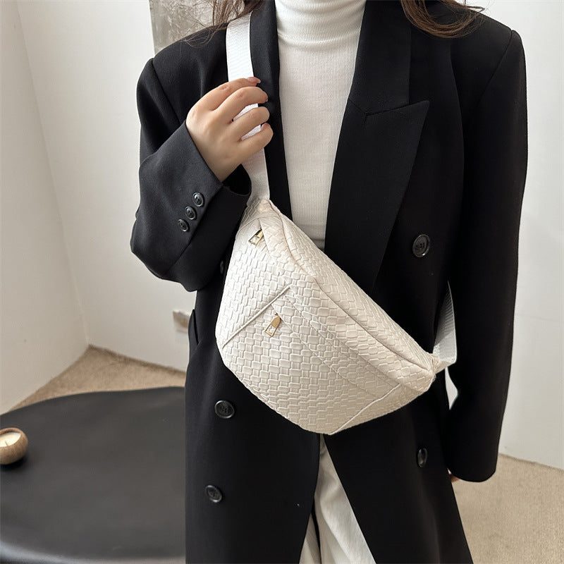 Solid-color casual chic crossbody bag