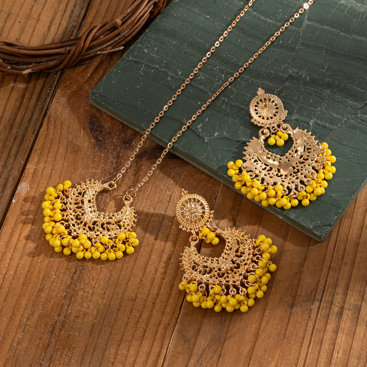 Bohemian retro oorbellen en ketting set met belletjes