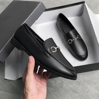 Small leather shoes for women British shoes 2025 Spring and Autumn new versatile slip-on flat retro plus size women's shoes 41-43