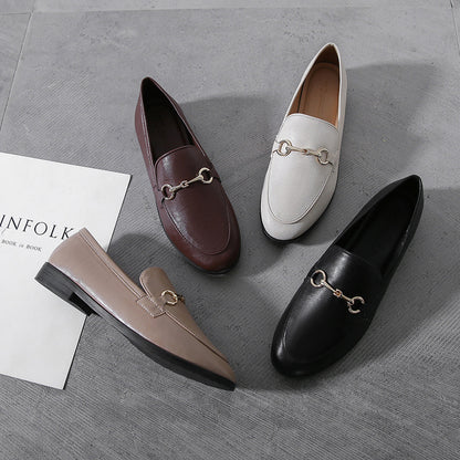 Small leather shoes for women British shoes 2025 Spring and Autumn new versatile slip-on flat retro plus size women's shoes 41-43