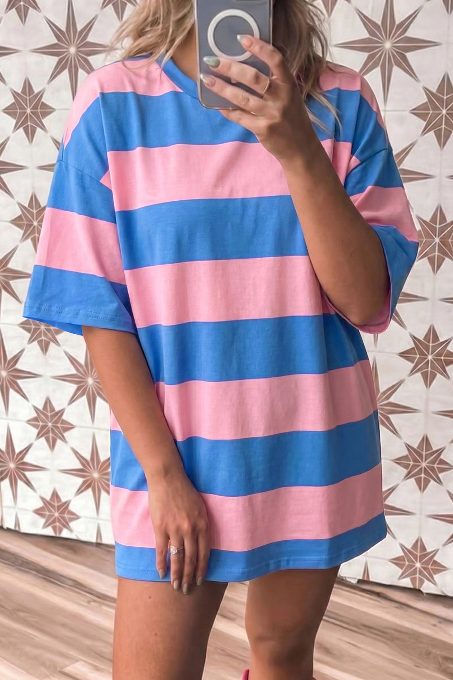 Oversized gestreepte T-shirt met kleurblokken en korte mouwen