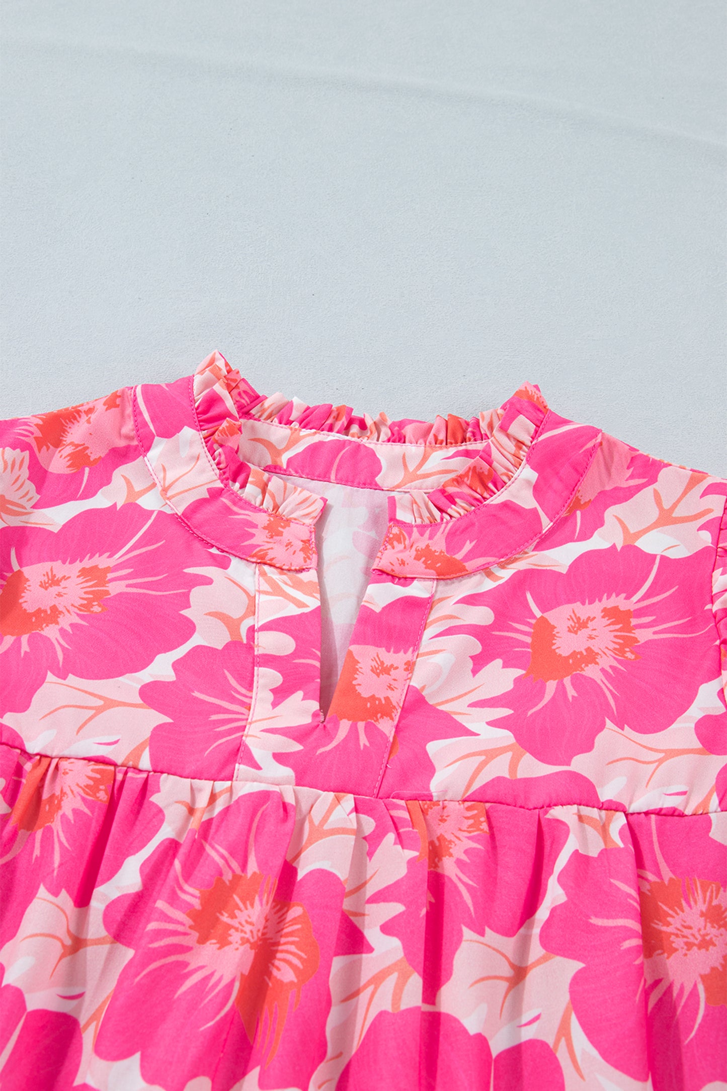 Zomerblouse met korte pofmouwen en bloemenprint