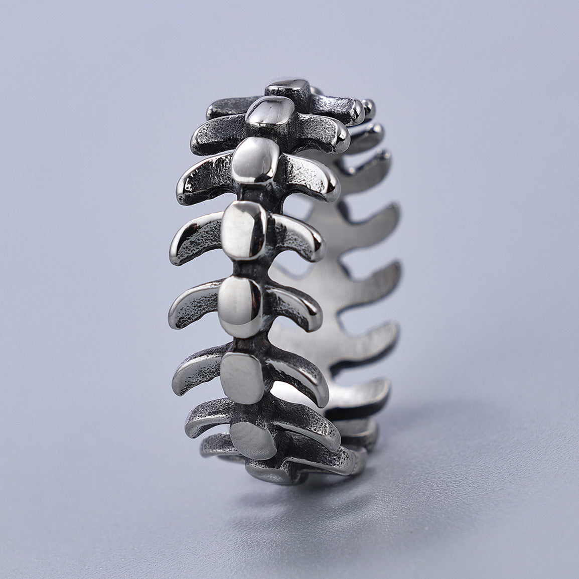 Stainless Steel Dragon Bone Design Retro Ring for Men Women