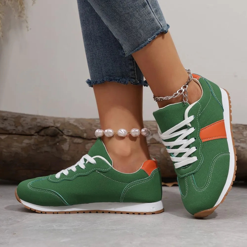Platte sneakers met ronde neus en contrasterend design van PU-leer