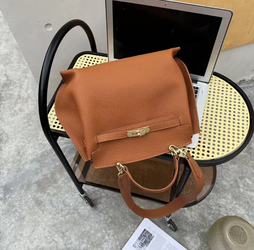 Luxe leren draagtas in twee formaten