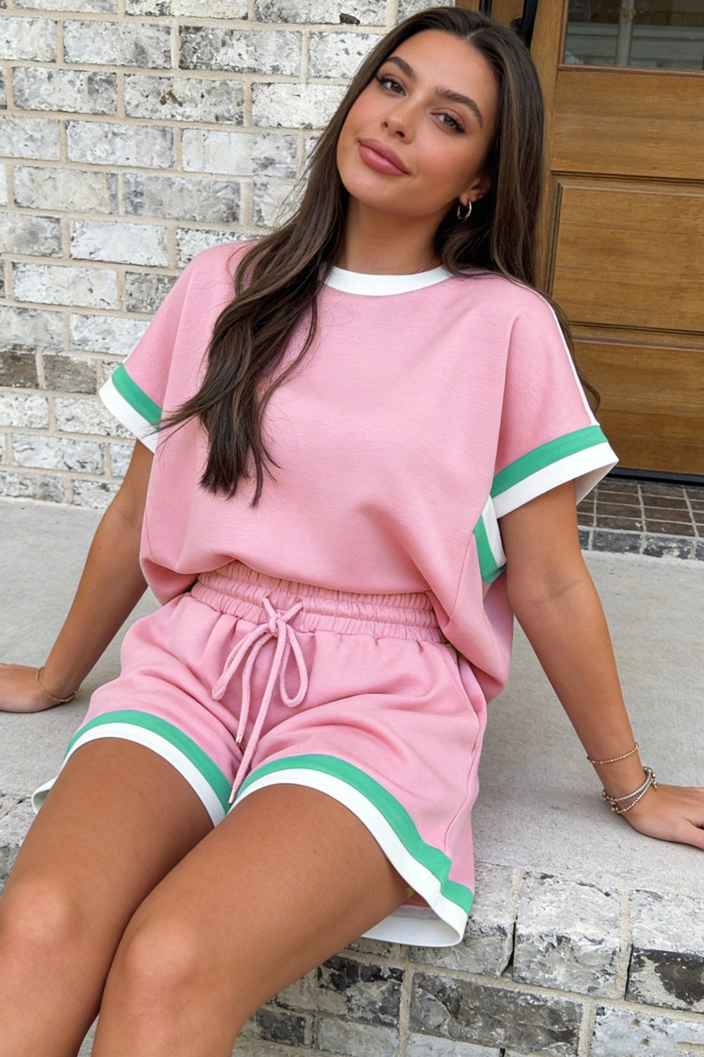 Casual T-shirt met bies en shorts met trekkoord 2-delige set