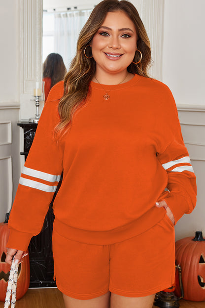 Oranje plus size sweatshirt met varsity-strepen op de mouwen en bijpassende shorts