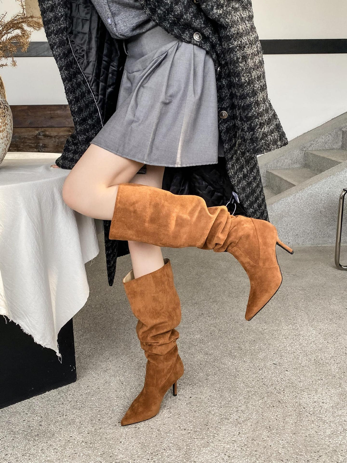 Womens Pointed Toe Knee High Suede Boots