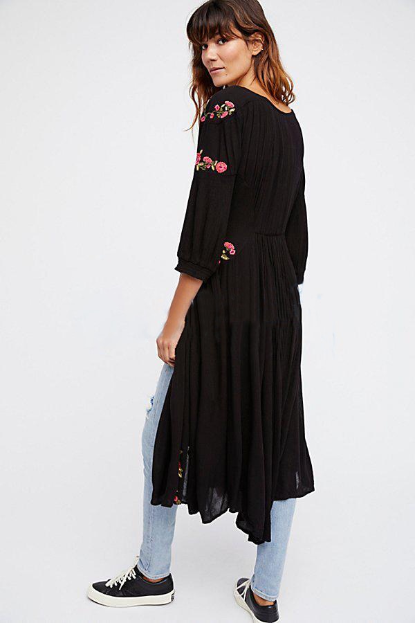 Women's Boho Dress Floral Embroidery Button Down Long Dress V-neck Summer Chic Dress Ethnic Split Robes Sweet Long Dresses